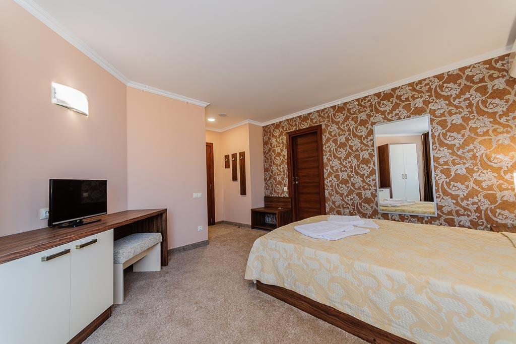 Hotel Alisa Pavel Banya Buitenkant foto