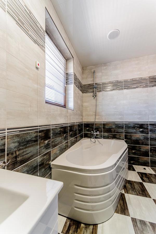 Hotel Alisa Pavel Banya Buitenkant foto